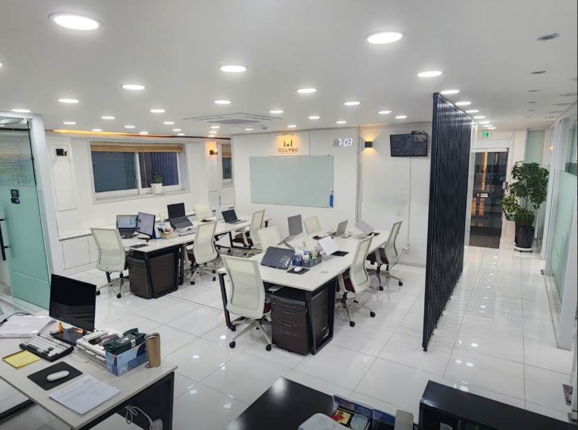 미다스 공인중개사 사무실 전경